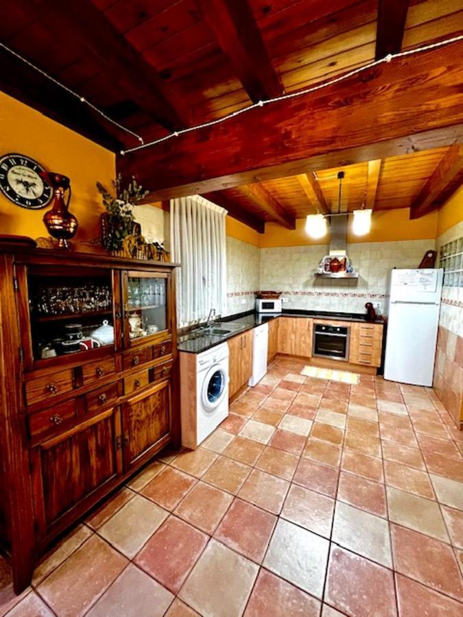 Spacious House In Ogassa With Terrace And Bbq Buitenkant foto