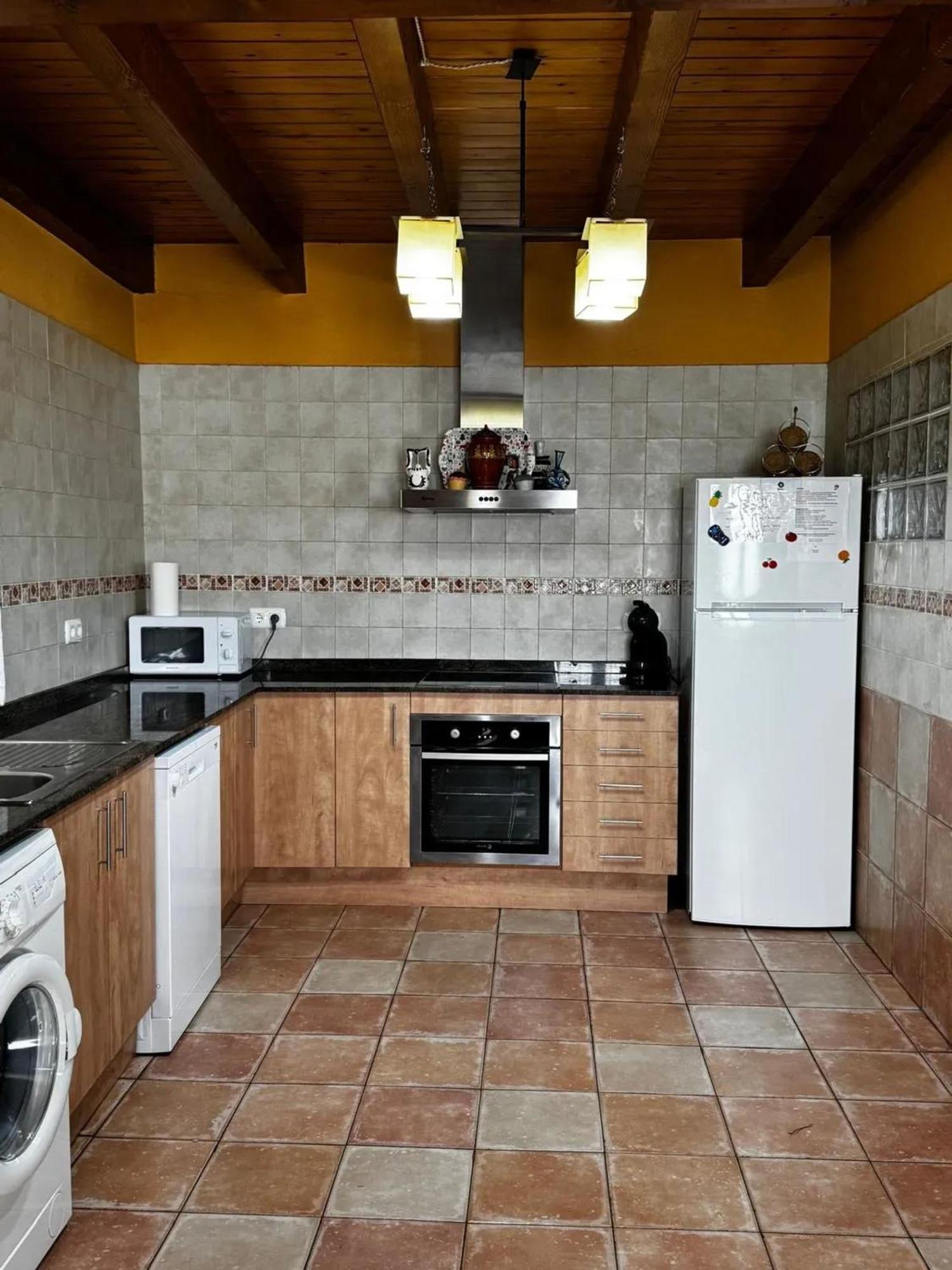 Spacious House In Ogassa With Terrace And Bbq Buitenkant foto